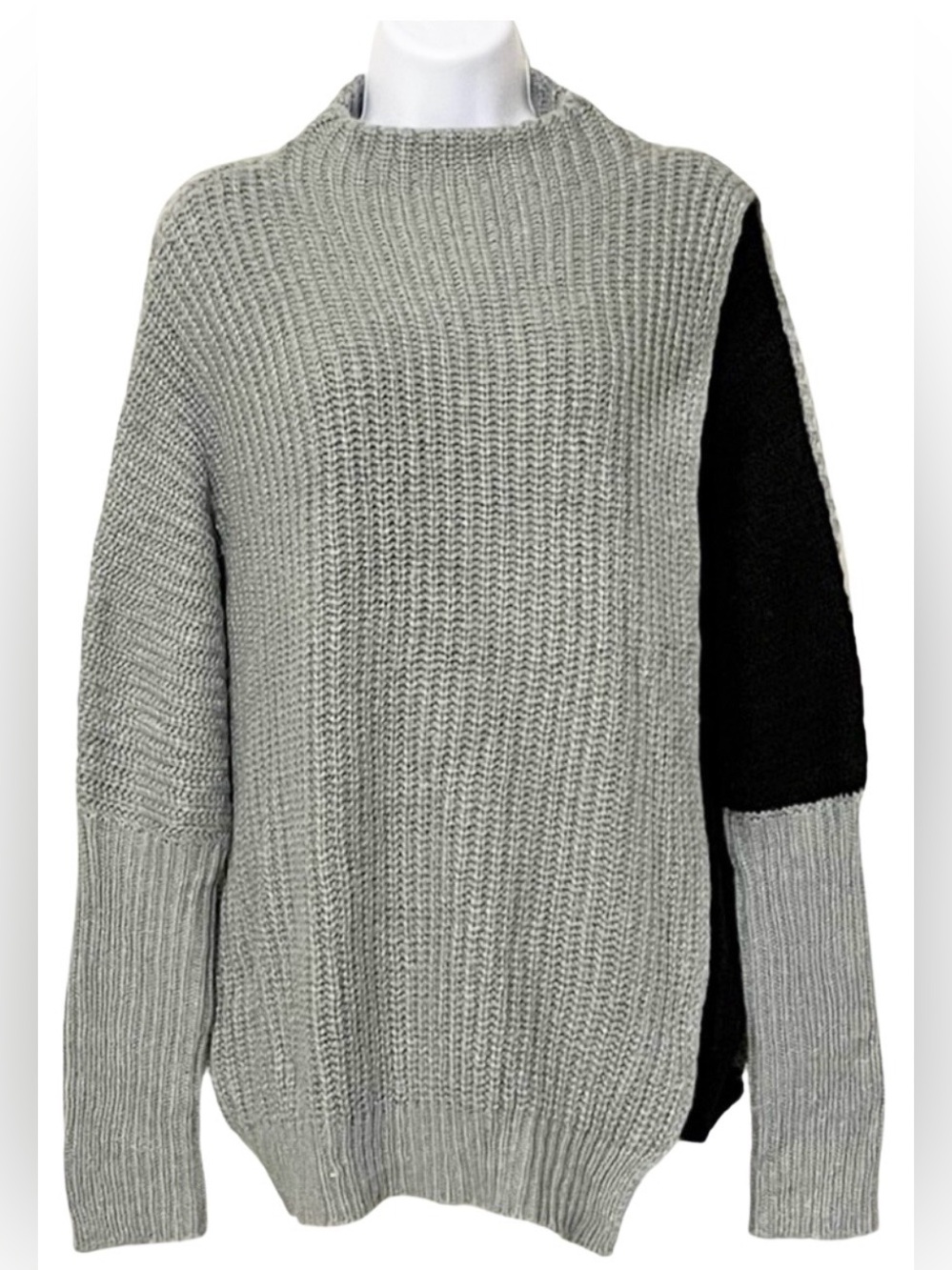 Elan Women’s Colorblock Gray & Black Pullover Crew Neck Knit Sweater Size OS